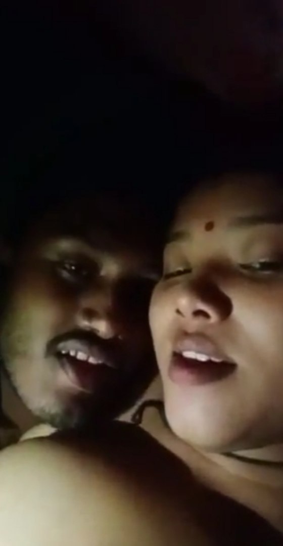 Assamese Couple _MdiskVideo_165726fc2c3ae9.jpg